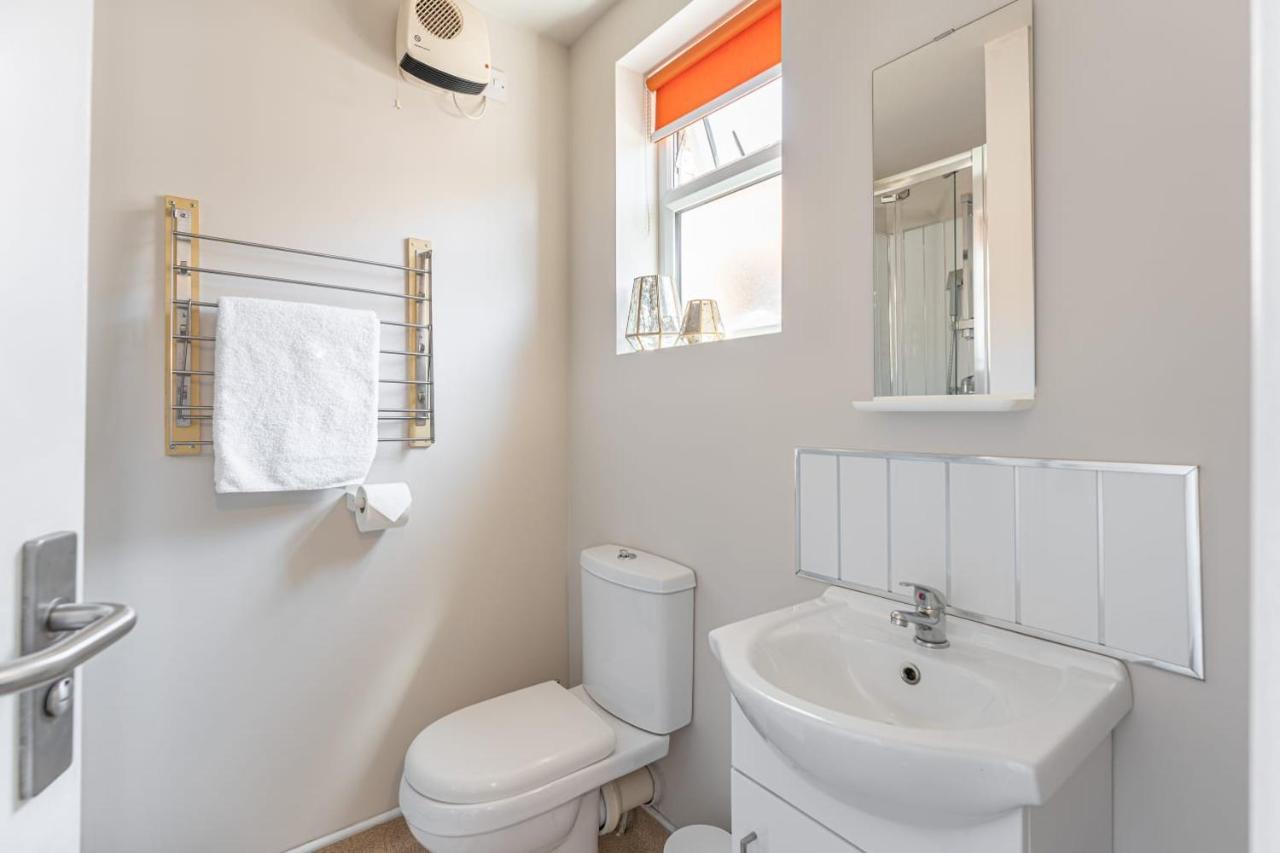 Superb One Bedroom Apartment In Coventry Cv1 *New* Exterior foto